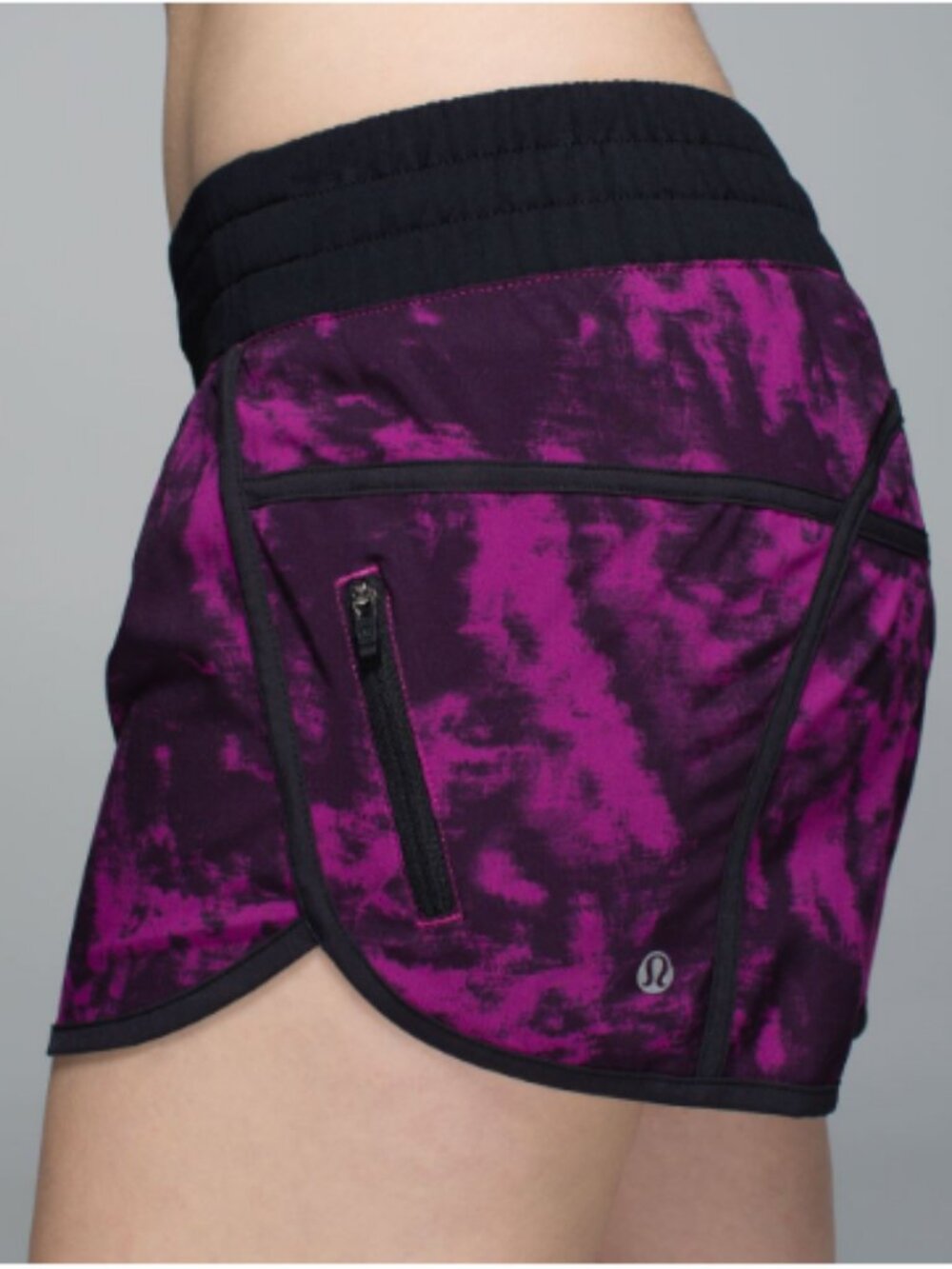 Lululemon Tracker Short III in the Breezie Regal Plum Black print; EUC; Size 12 - Picture 4 of 11